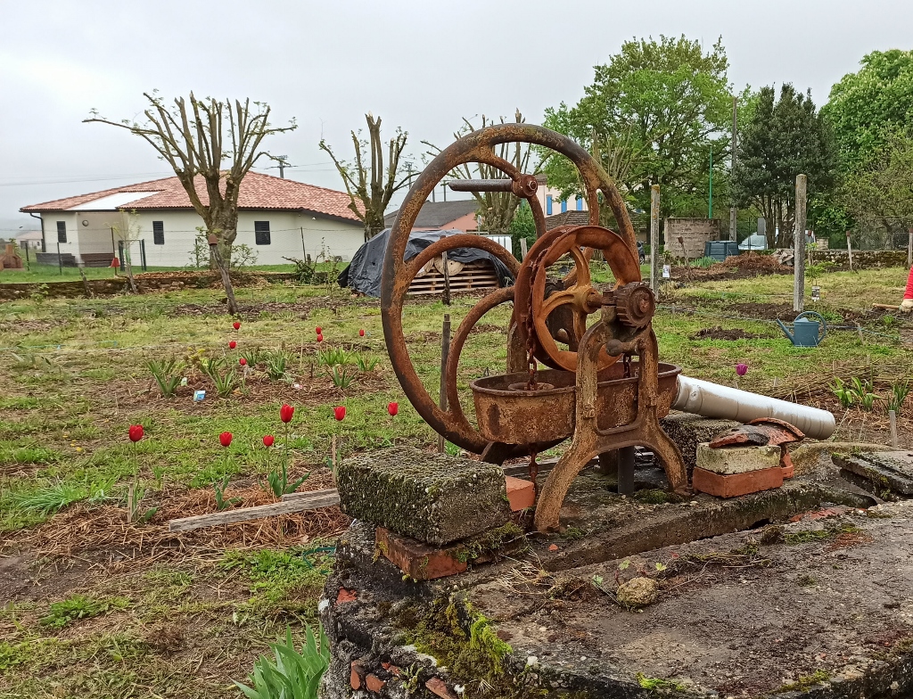 Rencontre au jardin participatif le 14 mai 2023.