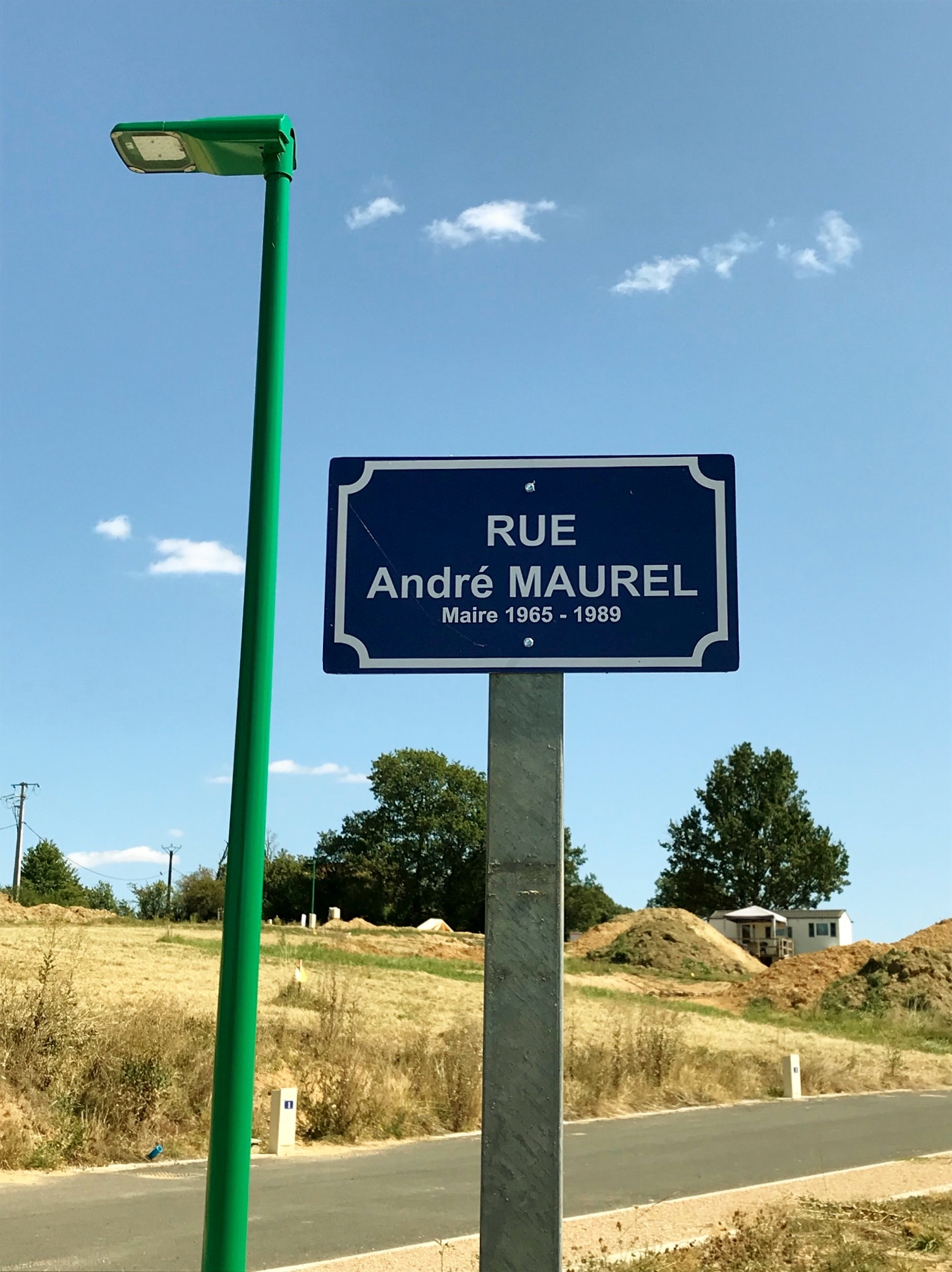 La rue André MAUREL