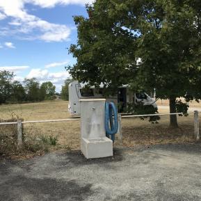 L'aire de vidange des camping-cars.