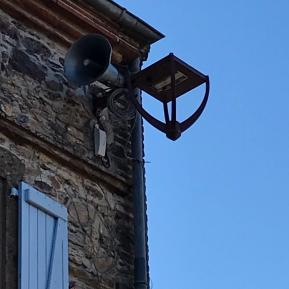 Vue d'un lampadaire à ampoule LED