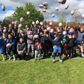 RCV XIII : remise de ballons aux joueurs des écoles de rugby 2023